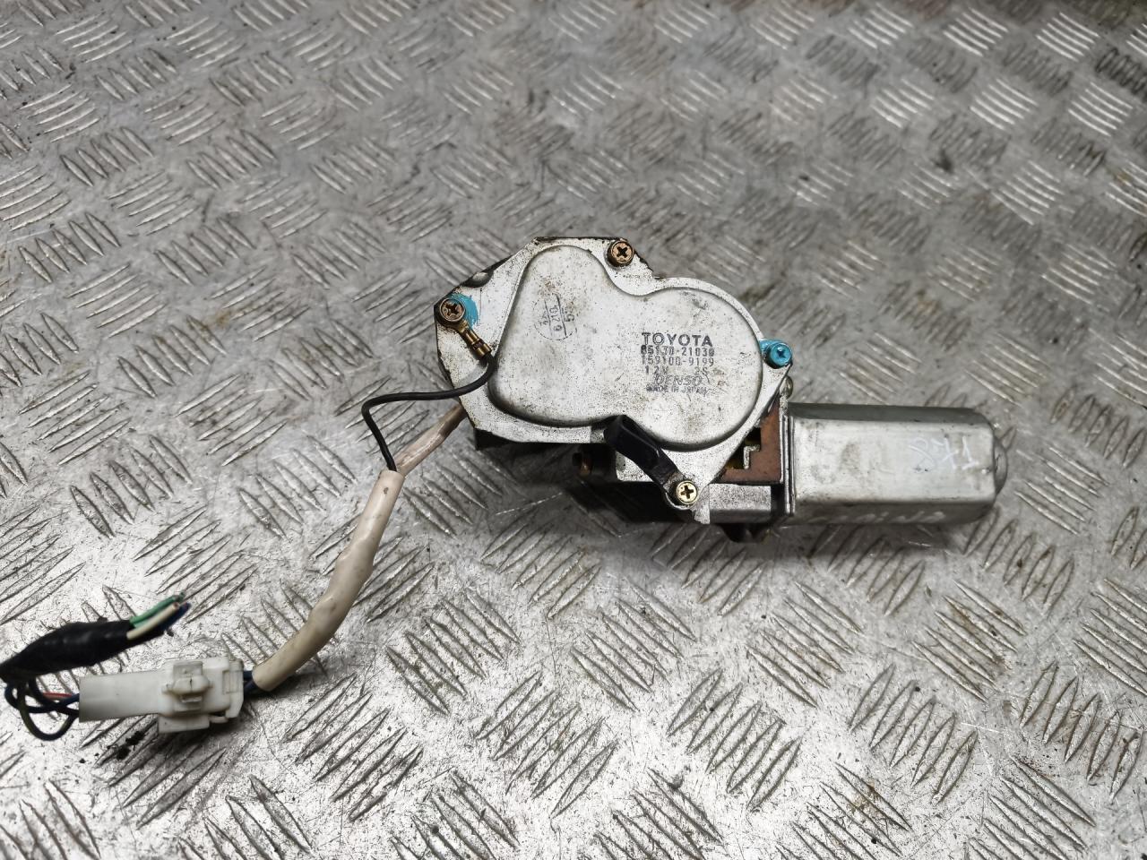 моторчик заднего стеклоочистителя (дворника) Toyota Carina E 1 поколение T190 1998, 2.0 л., 2C-TE, дизель, МКПП, универсал - фото №1