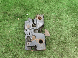 замок капота Volkswagen Polo Sedan 1 поколение 2015, 1.6 л., МКПП, седан