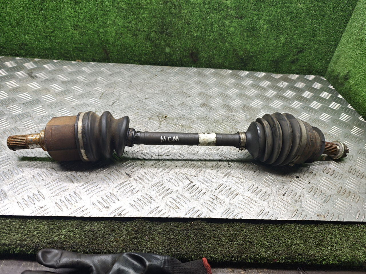 полуось передняя левая (приводной вал, ШРУС) Hyundai Accent 3 поколение (MC) 2008, бензин, 4954229520, X17Y01Y12, 495412C000 - фото №1