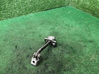 ограничитель открывания двери Chevrolet Niva 1 поколение 2008, 1.7 л., бензин, МКПП, внедорожник 5 дв.