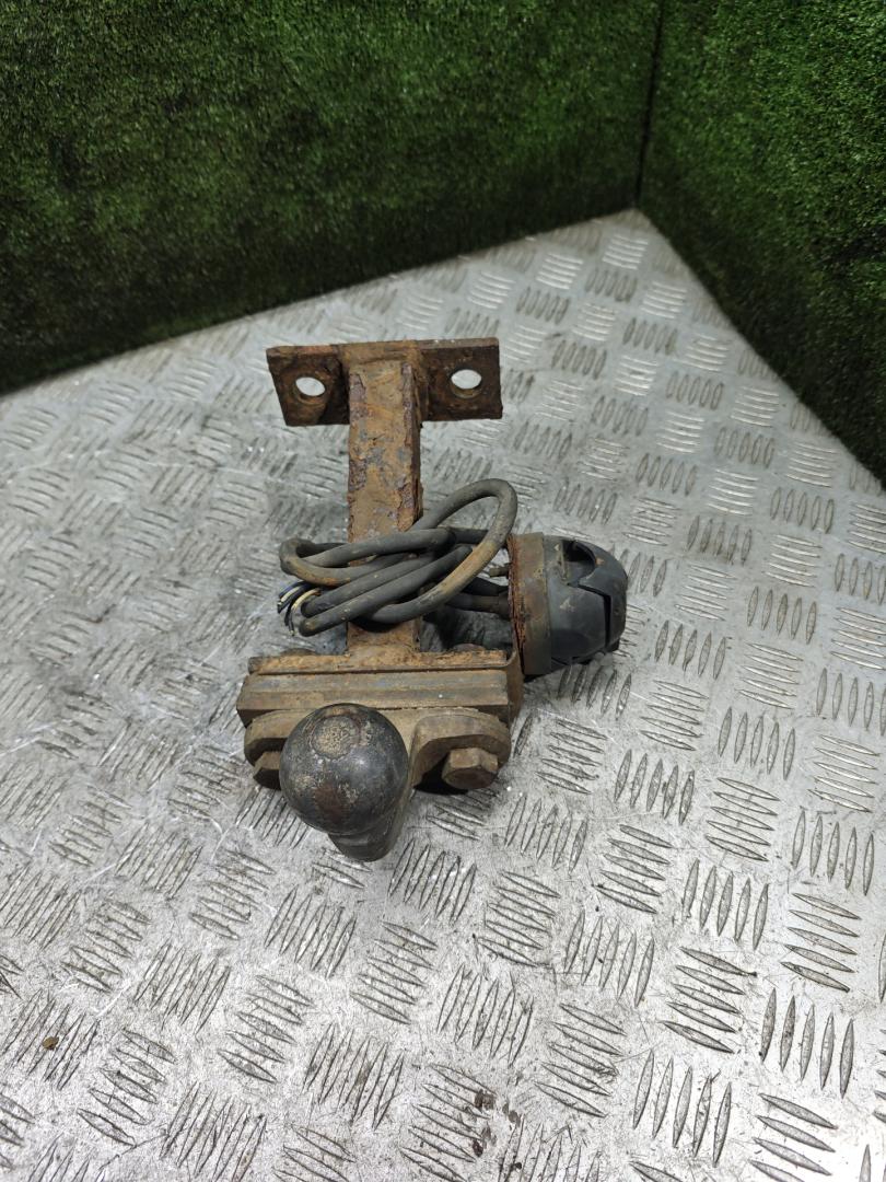 прицепное устройство (фаркоп) Ford Transit 4 поколение 1991, 2.5 л., дизель, МКПП, микроавтобус - фото №1