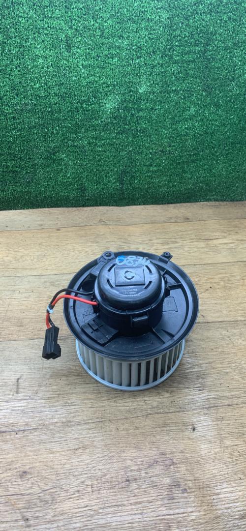 моторчик печки Renault Laguna 2 поколение 2002, 1.9 л., дизель, МКПП, хетчбэк 5 дв., 7701048753 - фото №1