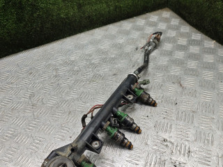 форсунка Volkswagen Golf 3 поколение 1995, 1.8 л., бензин, 037906031D