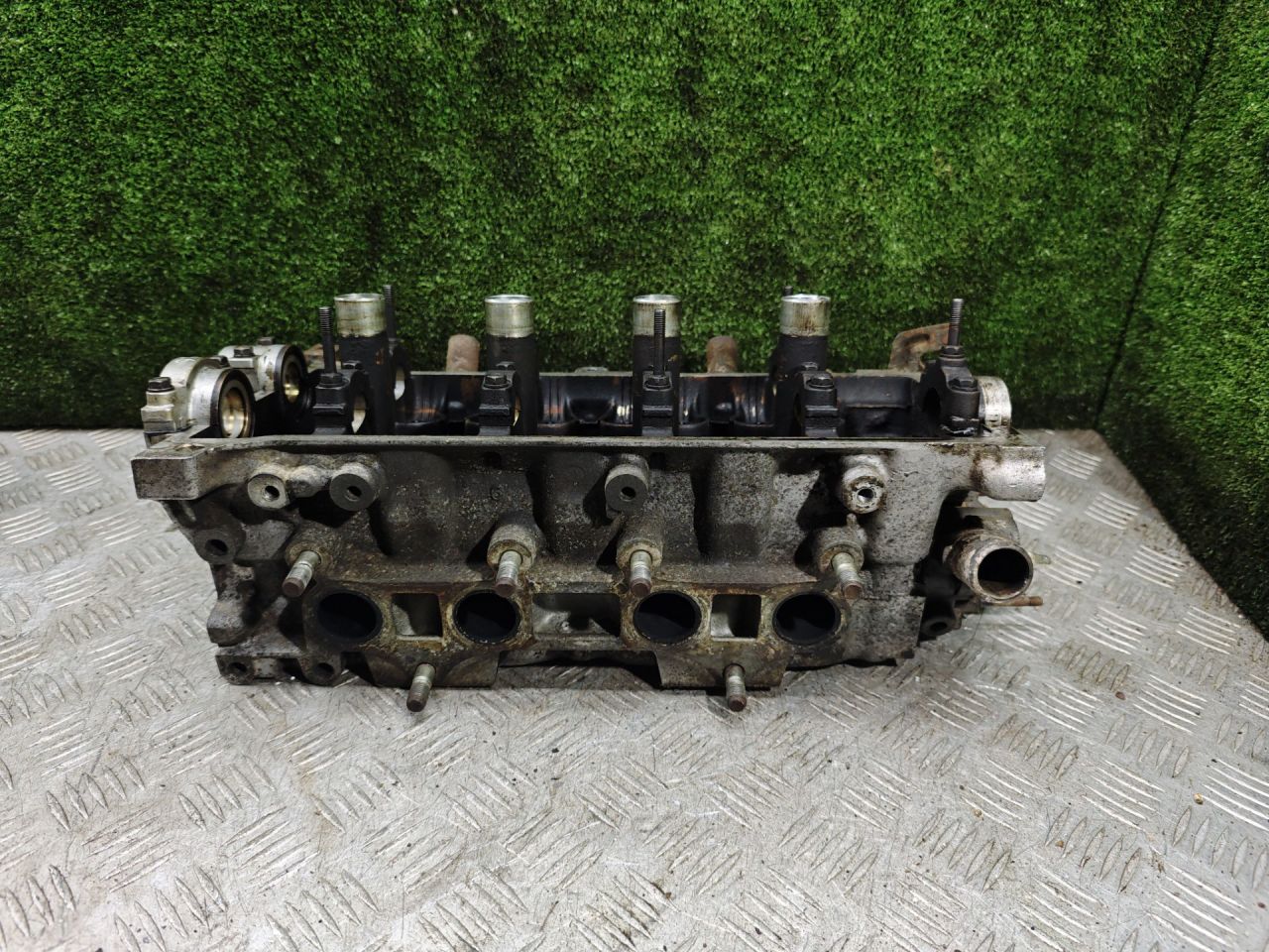 головка блока цилиндров Toyota Corolla 7 поколение (E100) 1995, 1.3 л., 4E-FE, бензин, МКПП, хетчбэк 3 дв., 51080 - фото №1