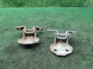 петля двери Mazda 323 5 поколение 1998, 1.5 л., бензин, МКПП, хетчбэк 3 дв.