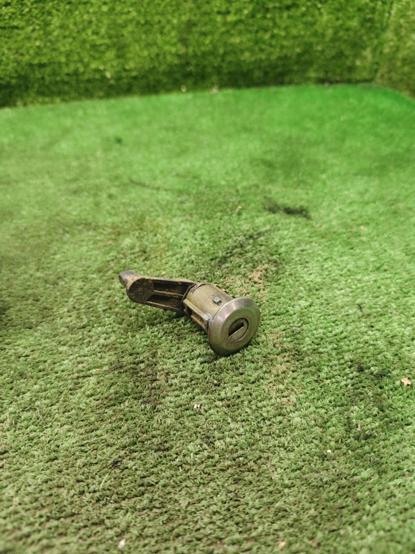 личинка дверного замка Renault Scenic 1 поколение 1999, 1.9 л., дизель, МКПП, минивэн - фото №1