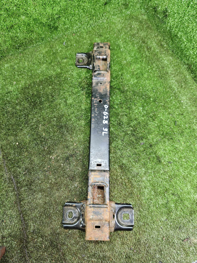 кронштейн (салазки) сидения Mitsubishi Space Wagon 3 поколение (Typ N50) 2000, 2.4 л., GDi, бензин, МКПП, минивэн - фото №1