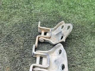 петля двери Hyundai Galloper 2 поколение 2000, 2.5 л., дизель, МКПП, внедорожник 3 дв.