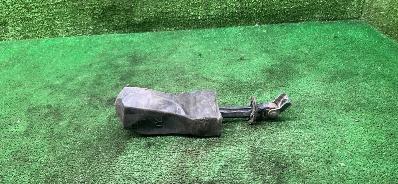 ограничитель открывания двери Volkswagen Polo Sedan 1 поколение 2015, 1.6 л., МКПП, седан, 6R4839249B - фото №1