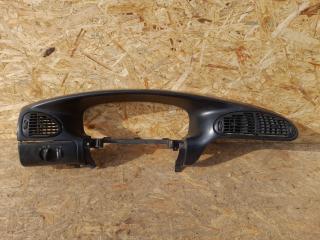 накладка на торпедо (консоль) Chrysler Voyager 3 поколение 1997, 2.4 л., бензин, АКПП, минивэн