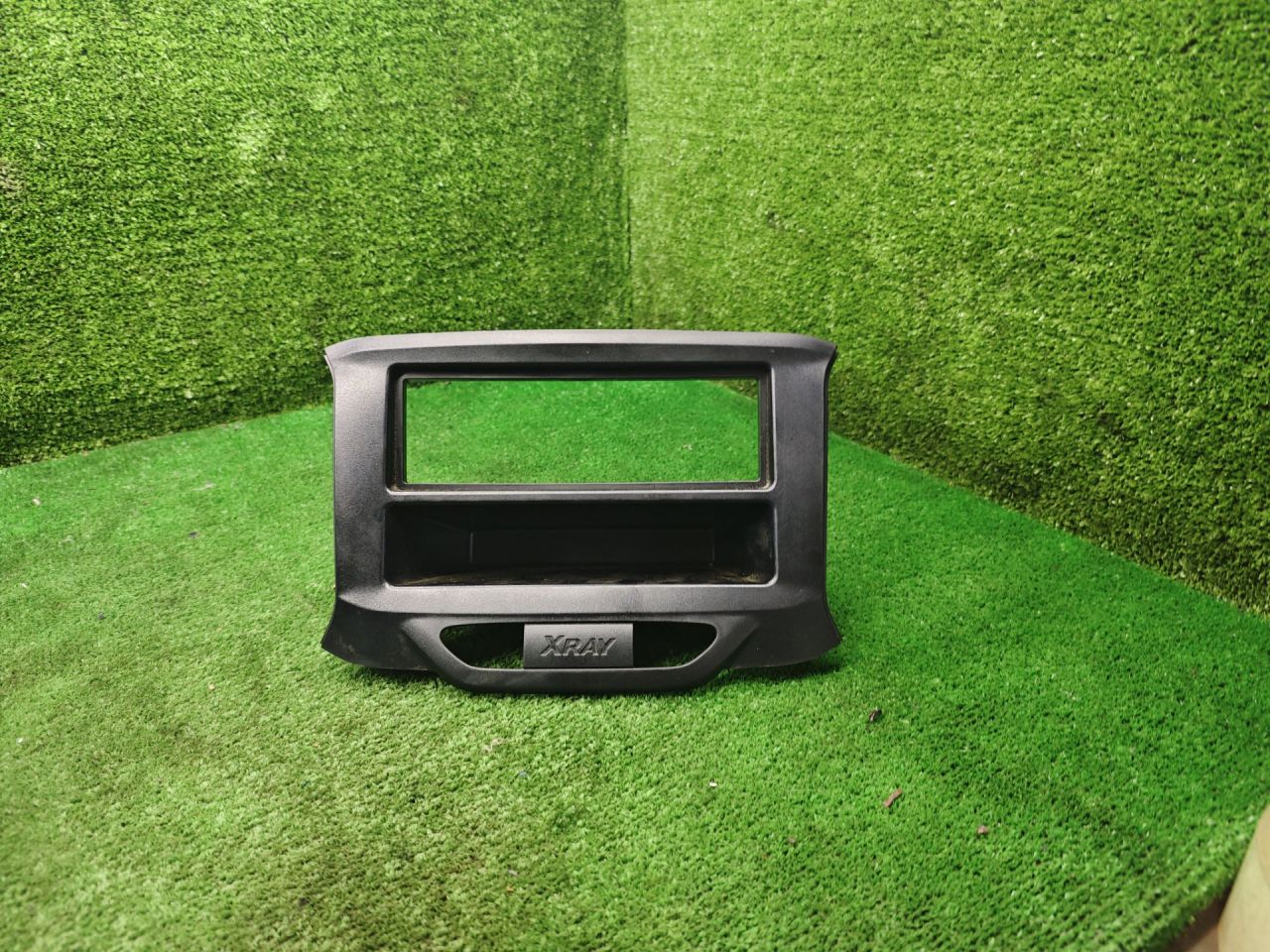 консоль салона Lada XRAY 1 поколение 2019, 1.6 л., бензин, МКПП, внедорожник 5 дв., 8450022324 - фото №1