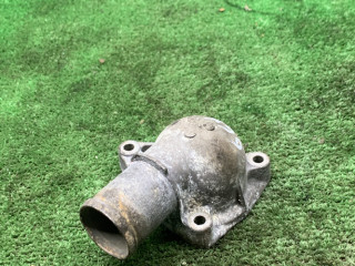 фланец (тройник) системы охлаждения Renault Laguna 1 поколение [рестайлинг] 1998, 1.8 л., бензин, МКПП, хетчбэк 5 дв.