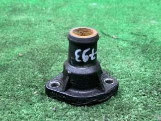 фланец (тройник) системы охлаждения Volkswagen Passat B4 1995, 2.0 л., бензин, МКПП, универсал