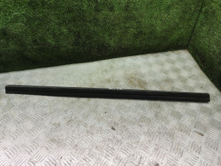 молдинг стекла Chrysler Voyager 3 поколение 2000, 2.5 л., дизель, МКПП, минивэн