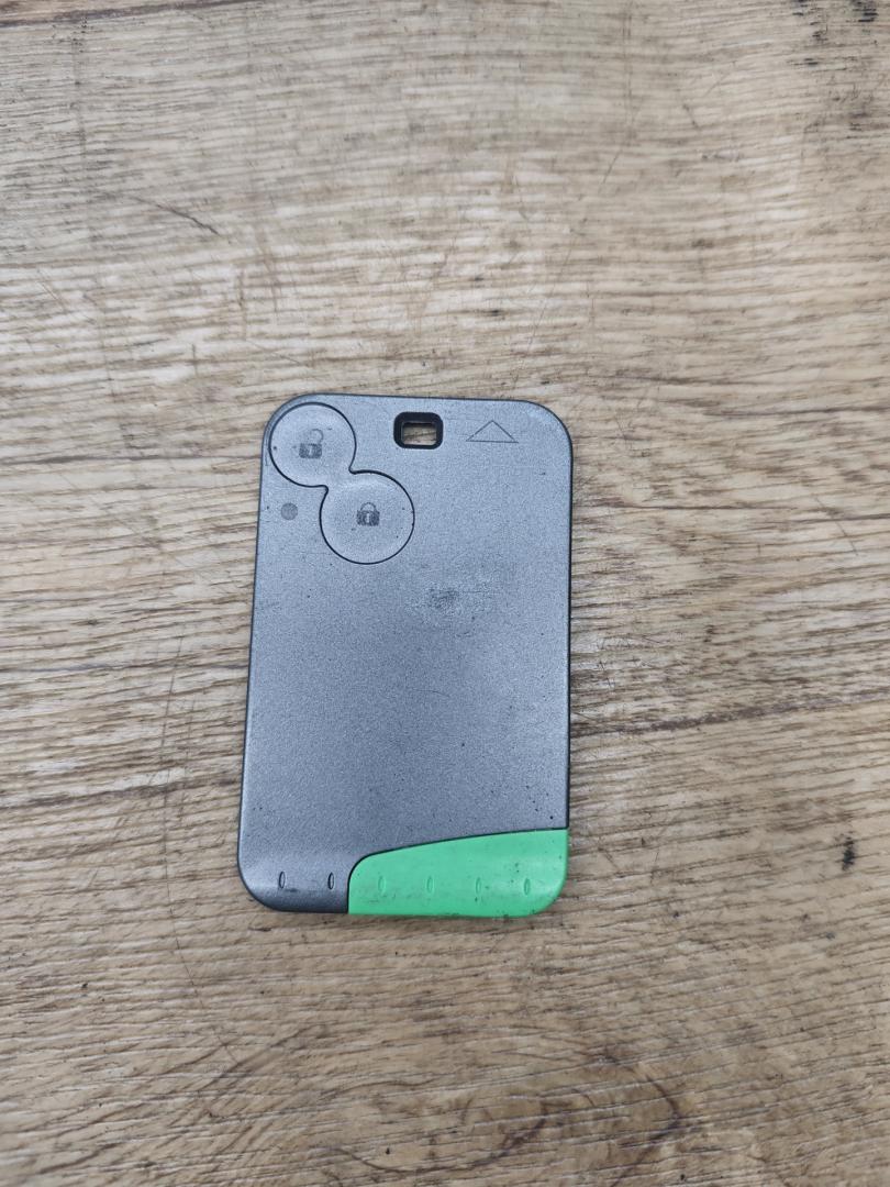 ключ-карта Renault Laguna 2 поколение 2002, 1.9 л., дизель, МКПП, хетчбэк 5 дв. - фото №1