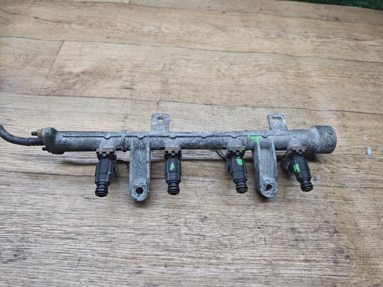 форсунка Hyundai Accent 1 поколение (X3) 1996, 1.3 л., бензин, МКПП, хетчбэк 3 дв., 3531022600 - фото №1