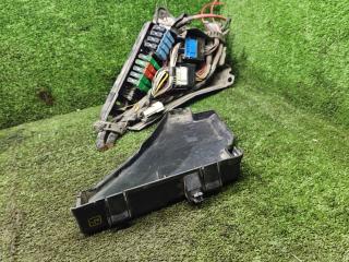 блок предохранителей Renault Laguna 1 поколение 1998, 1.8 л., бензин, МКПП, хетчбэк 5 дв.