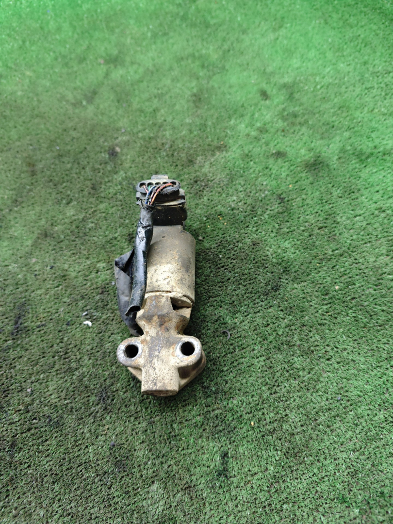 клапан EGR Kia Shuma 1 поколение 2000, 1.5 л., бензин, МКПП, лифтбэк - фото №1