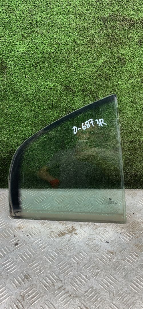 стекло двери задней правой Skoda Superb 1 поколение 2006, 2.8 л., бензин, АКПП, седан - фото №1