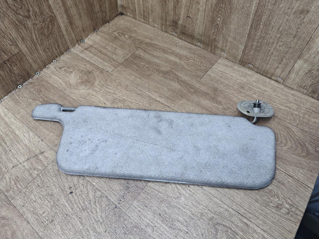 козырек солнцезащитный Hyundai Galloper 2 поколение 1998, 2.5 л., дизель, МКПП, внедорожник 5 дв. - фото №1