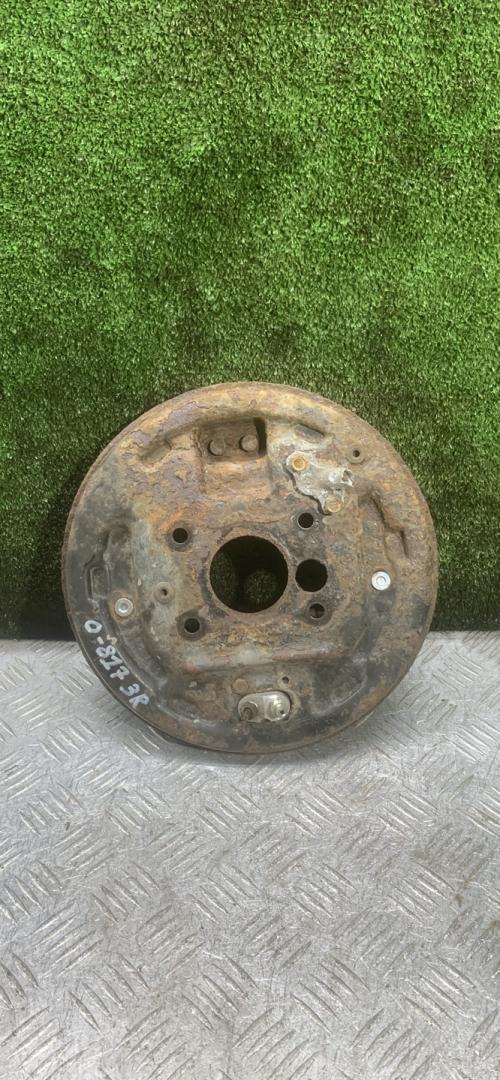 защитный кожух тормозного механизма Honda Accord 6 поколение 1999, 1.6 л., бензин, МКПП, хетчбэк 5 дв. - фото №1