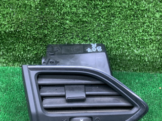 дефлектор обдува салона Lada Vesta 1 поколение 2023, 1.6 л., бензин, МКПП, седан, 8450045729