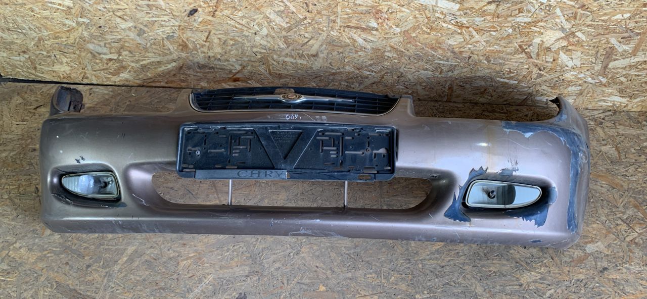 бампер передний Chrysler Neon 2 поколение 1999, 2.0 л., бензин, АКПП, седан - фото №1