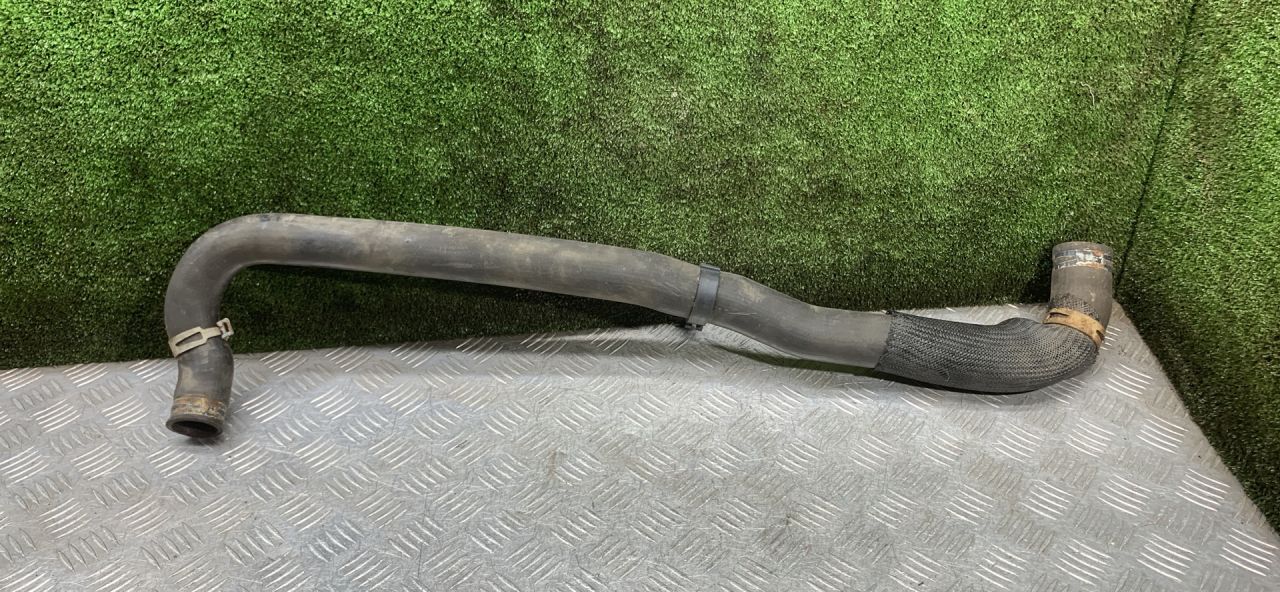 патрубок радиатора Chrysler Voyager 4 поколение 2002, 2.4 л., бензин, МКПП, минивэн - фото №1