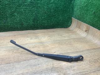 щеткодержатель задний Hyundai Accent 2 поколение (LC) 2000, 1.3 л., бензин, МКПП, хетчбэк 3 дв.