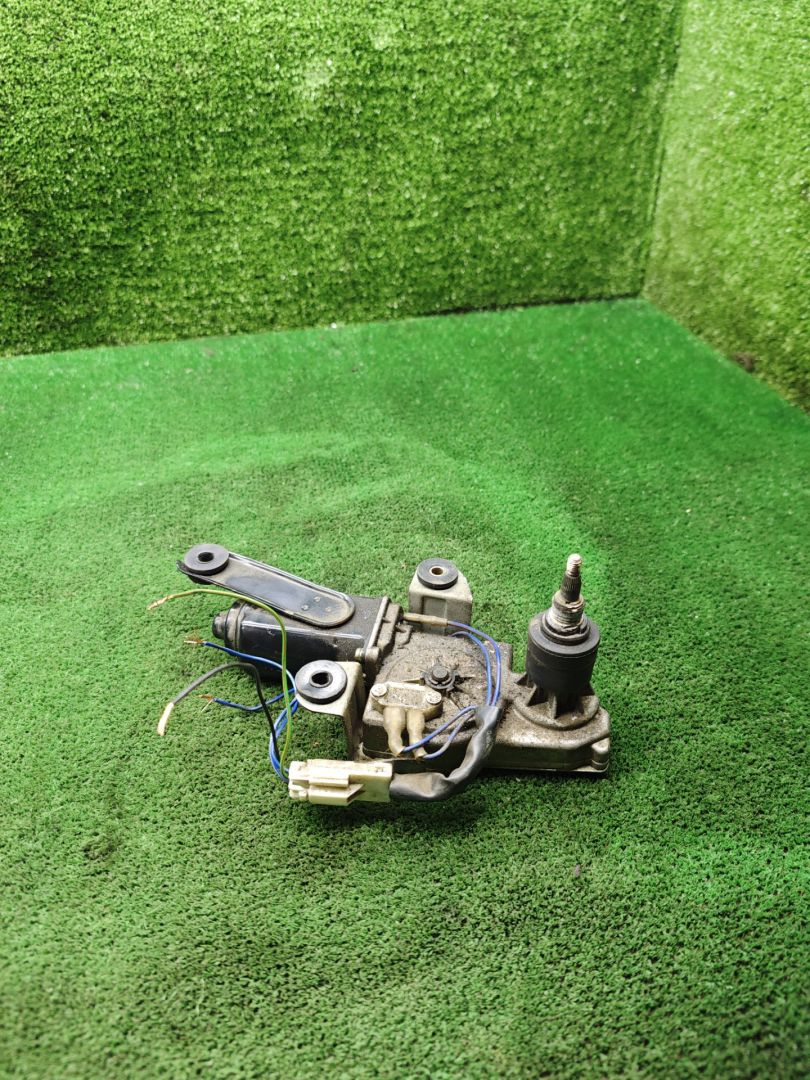 моторчик заднего стеклоочистителя (дворника) Hyundai Accent 1 поколение (X3) 1995, 1.5 л., бензин, МКПП, хетчбэк 3 дв., 98700-22000 - фото №1