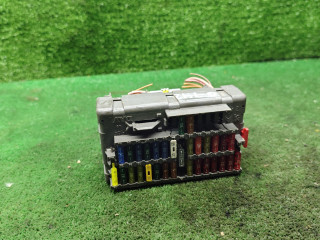 блок предохранителей Citroen Xantia 1 поколение [рестайлинг] 2000, 2.0 л., бензин, МКПП, хетчбэк 5 дв.