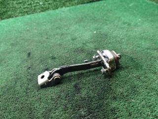 ограничитель открывания двери Chevrolet Niva 1 поколение 2008, 1.7 л., бензин, МКПП, внедорожник 5 дв.