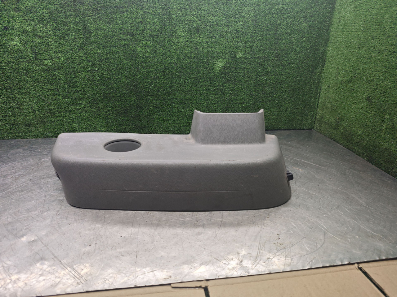 обшивка багажника Renault Logan 1 поколение 2008, 1.6 л., бензин, МКПП, универсал, 8200467544 - фото №1