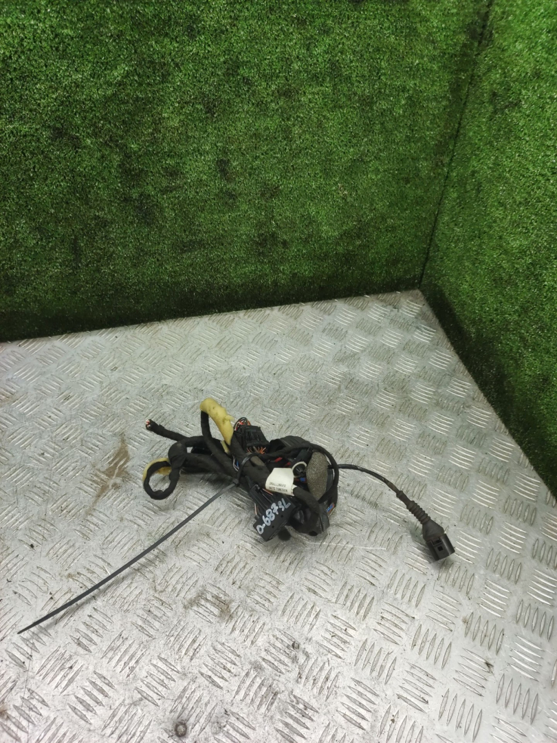 дверная проводка Skoda Superb 1 поколение 2006, 2.8 л., бензин, АКПП, седан, 3U0971161G - фото №1