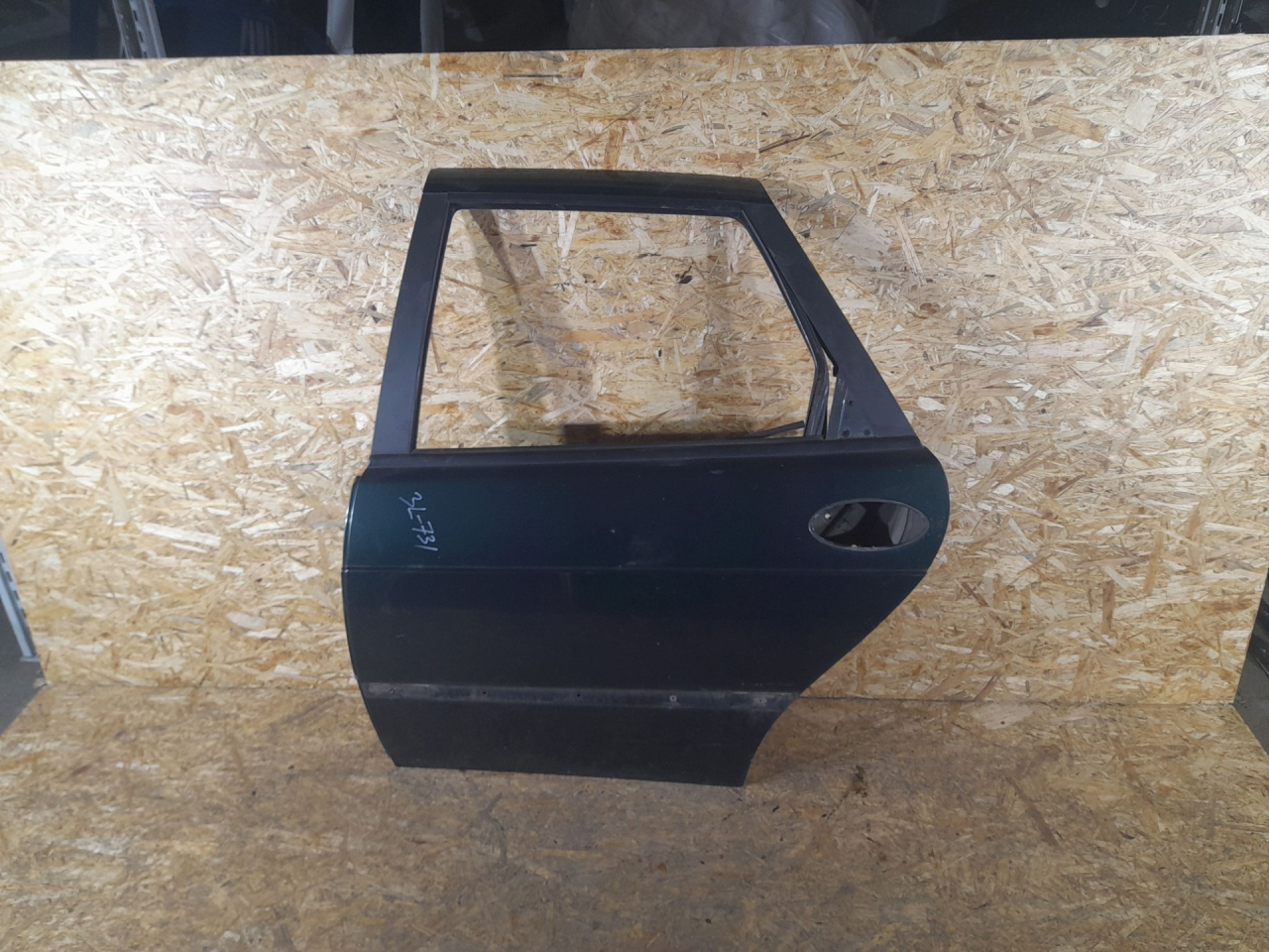 дверь задняя левая Saab 9-3 1 поколение 2002, 2.0 л., бензин, МКПП, хетчбэк 5 дв. - фото №1