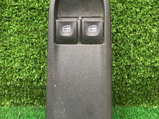 блок управления стеклоподъемниками Renault Duster 1 поколение [рестайлинг] 2017, 2.0 л., бензин, МКПП, внедорожник 5 дв., полный привод, 809604296R