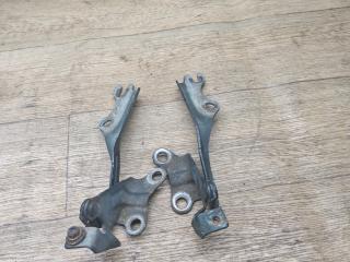 петля капота Mazda Premacy 1 поколение 2000, 2.0 л., дизель, МКПП, минивэн