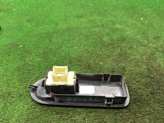 кнопка стеклоподъемника двери Renault Duster 1 поколение [рестайлинг] 2017, 2.0 л., бензин, МКПП, внедорожник 5 дв., полный привод, 809601386R