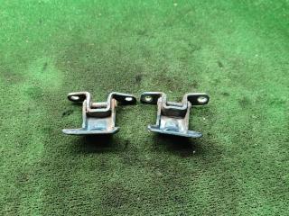 петля двери Mazda 626 GF 1998, 2.0 л., бензин, МКПП, хетчбэк 5 дв.