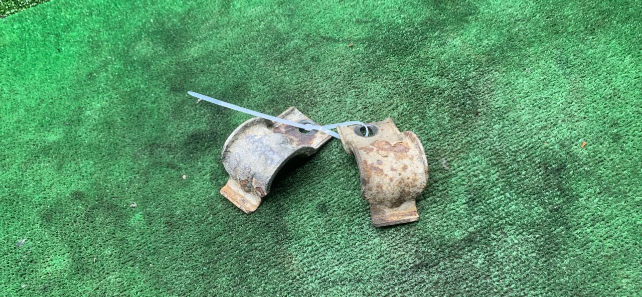 крепление стабилизатора / втулки стабилизатора Citroen Xsara Picasso 1 поколение 2004, 1.8 л., бензин, МКПП, минивэн - фото №1