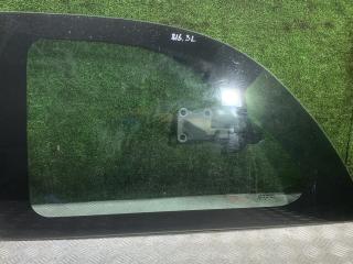 стекло кузовное боковое левое Dodge Caravan 4 поколение 2001, 2.4 л., бензин, АКПП, минивэн