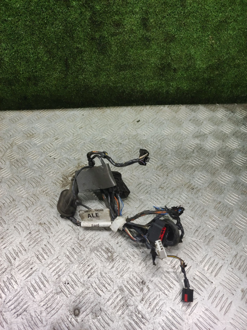 дверная проводка Ford C-Max 1 поколение 2006, 2.0 л., бензин, МКПП, минивэн, 3M5T-14240 - фото №1