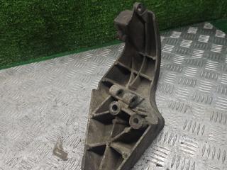 кронштейн (крепление) Opel Vectra B 1997, 1.6 л., X 16 XEL, бензин, МКПП, седан, 90502614