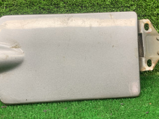 лючок топливного бака Lada 2121 Niva 1 поколение [рестайлинг] 2013, 1.7 л., бензин, МКПП, внедорожник 5 дв.