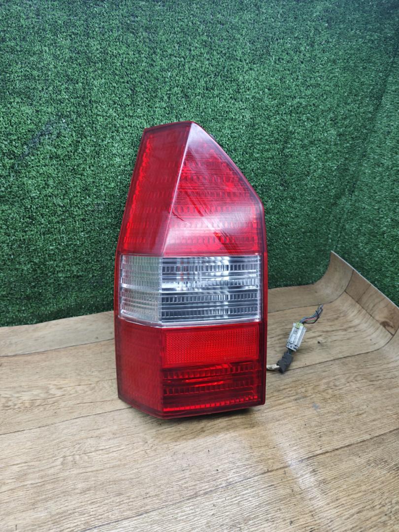фонарь задний левый Mitsubishi Space Wagon 3 поколение (Typ N50) 2000, 2.4 л., 4G64 (16V), бензин, МКПП, минивэн - фото №1