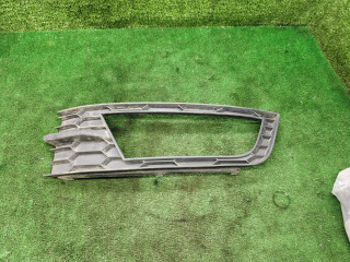 рамка фары противотуманной левой Skoda Octavia 3 поколение (A7) 2013, 1.8 л., бензин, МКПП, лифтбэк, 5E0807681