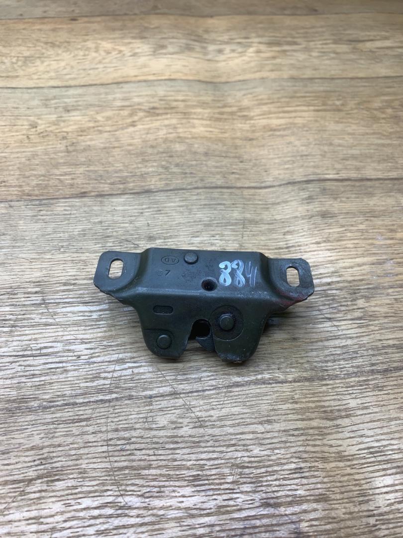 замок капота Lada Vesta 1 поколение 2020, 1.6 л., бензин, МКПП, хетчбэк 5 дв. - фото №1