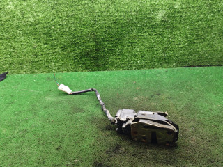 замок двери задней левой Mazda 626 GE [рестайлинг] 1997, 1.8 л., бензин, МКПП, хетчбэк 5 дв.