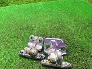 петля двери Mercedes-Benz A-Класс W168 2000, 1.6 л., бензин, МКПП, хетчбэк 5 дв.