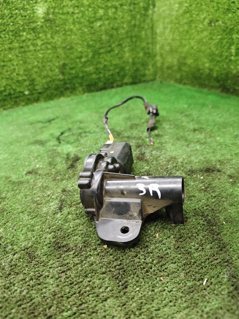 электропривод форточки задней левой Chrysler Voyager 4 поколение 2002, 2.4 л., бензин, МКПП, минивэн - фото №1